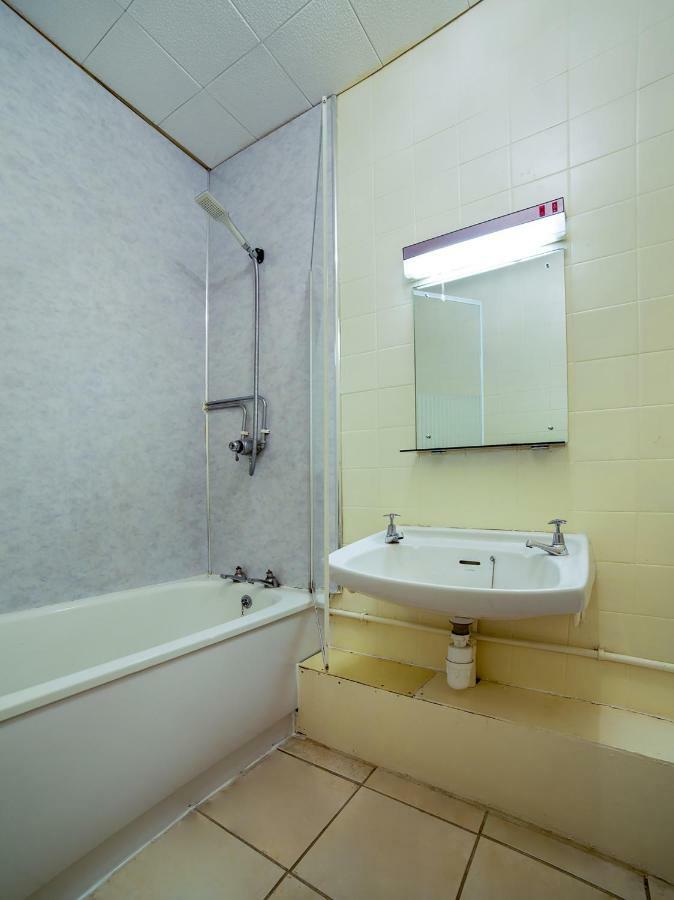 Oyo The Cumberland Hotel Near Workington Community Hospital Extérieur photo